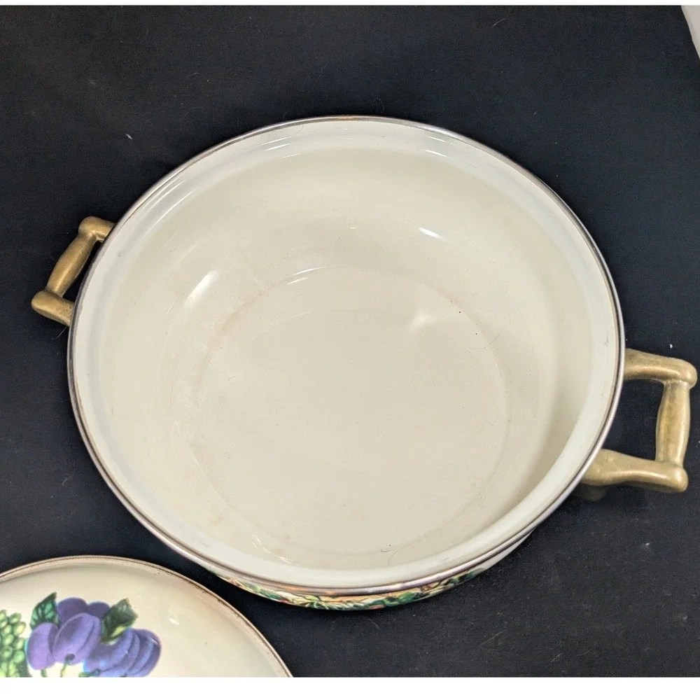 Tabletops Unlimited Fruit Garden 10 Inch Enamel Dutch Oven Casserole with‎ Lid